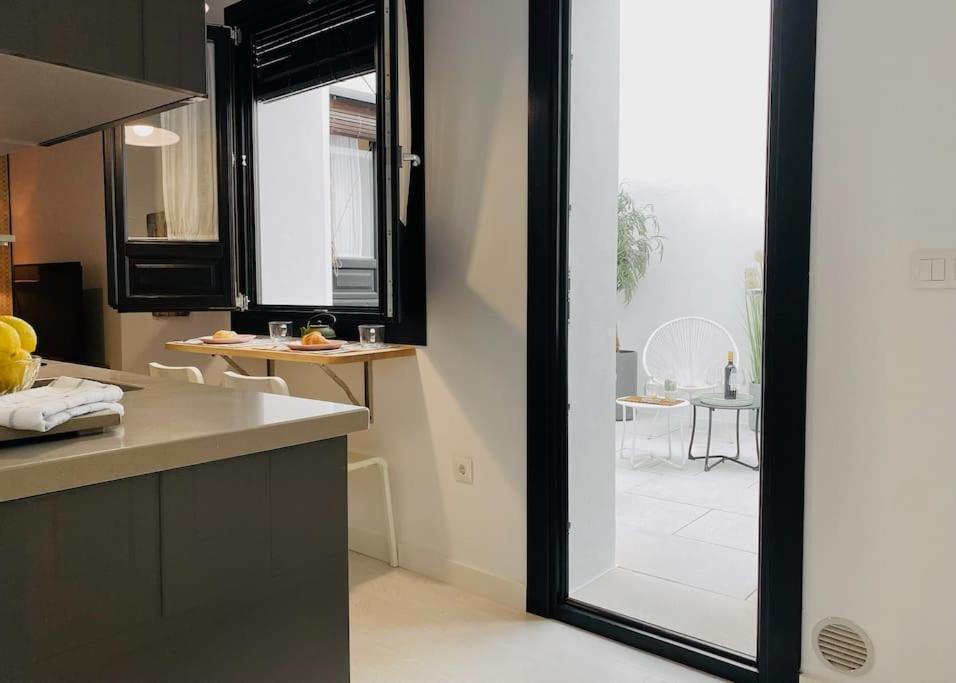 Lovely 2-Bed In Granada 1Min To Gran Via De Colon By Sharingco Eksteriør bilde