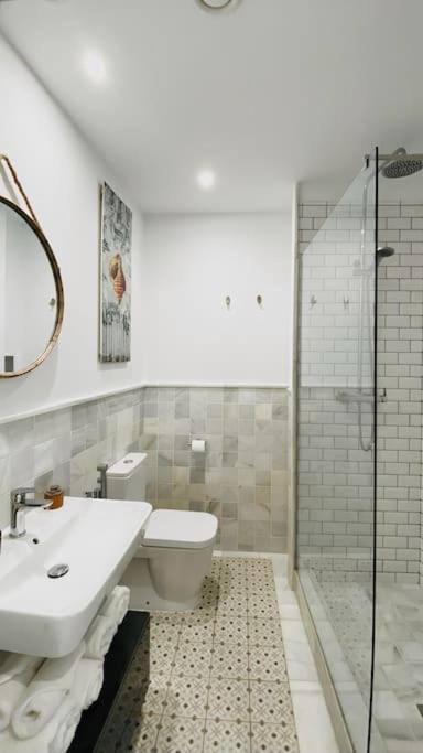 Lovely 2-Bed In Granada 1Min To Gran Via De Colon By Sharingco Eksteriør bilde